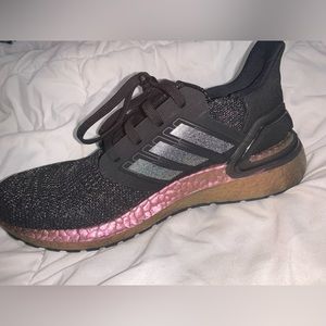 Adidas rose gold/black